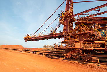 使用 igus 零件的挖土機