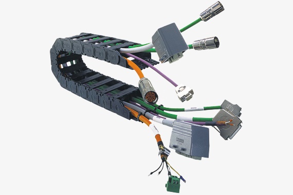 具有不同 chainflex 耐彎曲電纜的全裝配拖鏈